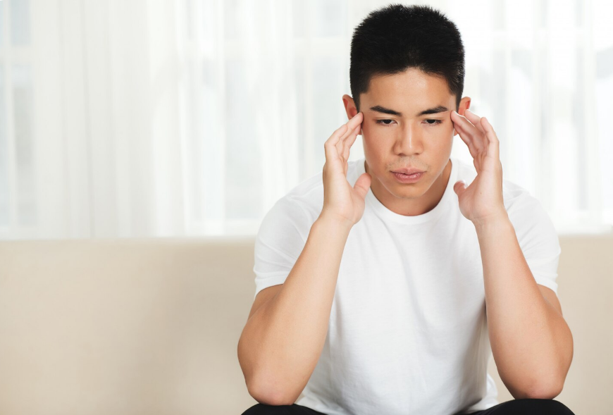 Vừa c&oacute; thưởng Tết th&igrave; bạn th&acirc;n gọi vay gấp v&igrave; bố ốm nặng, t&ocirc;i kh&ocirc;ng ngờ v&igrave; chuyện đ&oacute; m&agrave; lại đẩy h&ocirc;n nh&acirc;n của m&igrave;nh v&agrave;o rạn nứt- Ảnh 1.