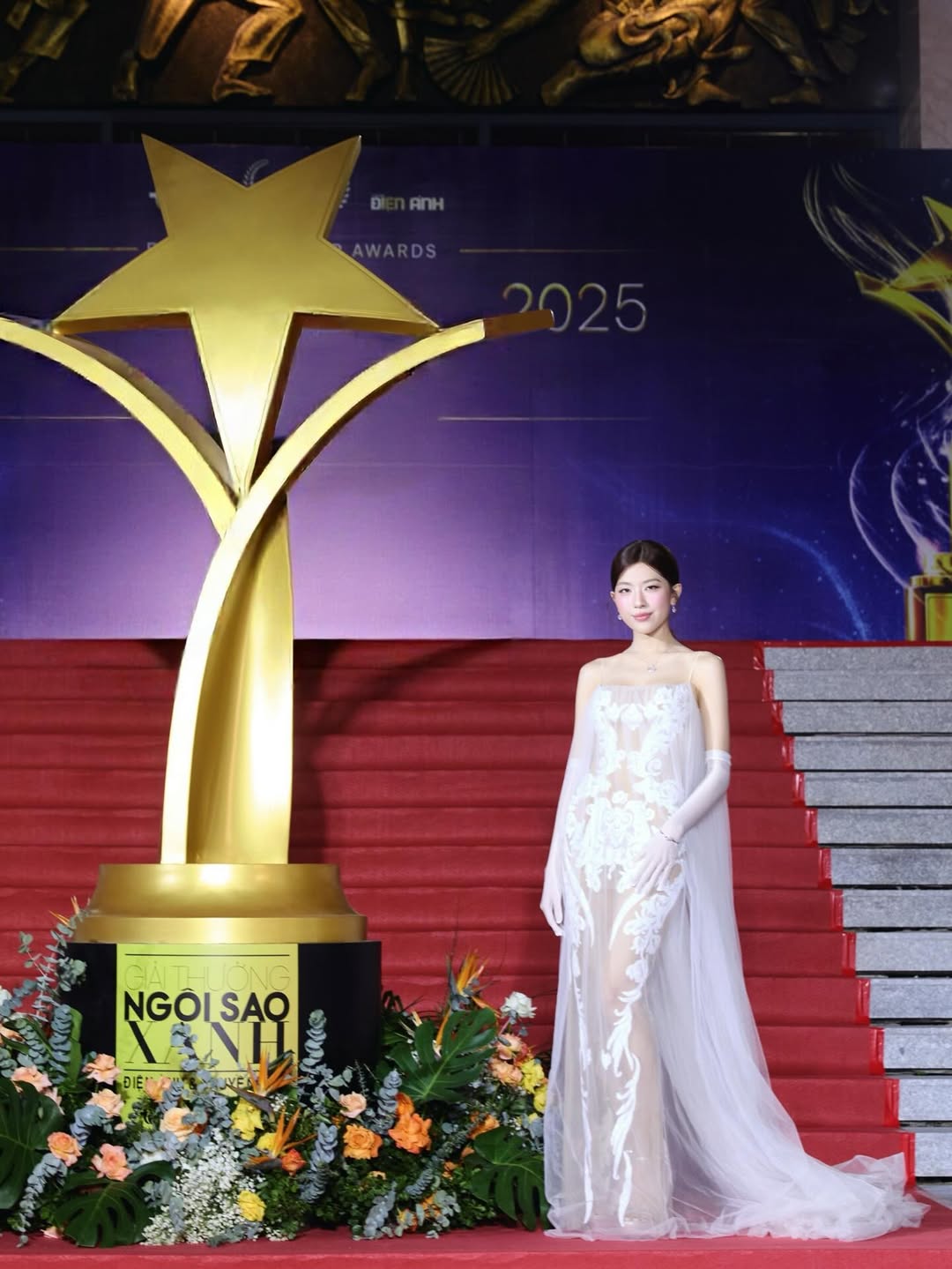 Nữ thần thảm đỏ thế hệ mới gọi t&ecirc;n em xinh Lamoon!- Ảnh 12.