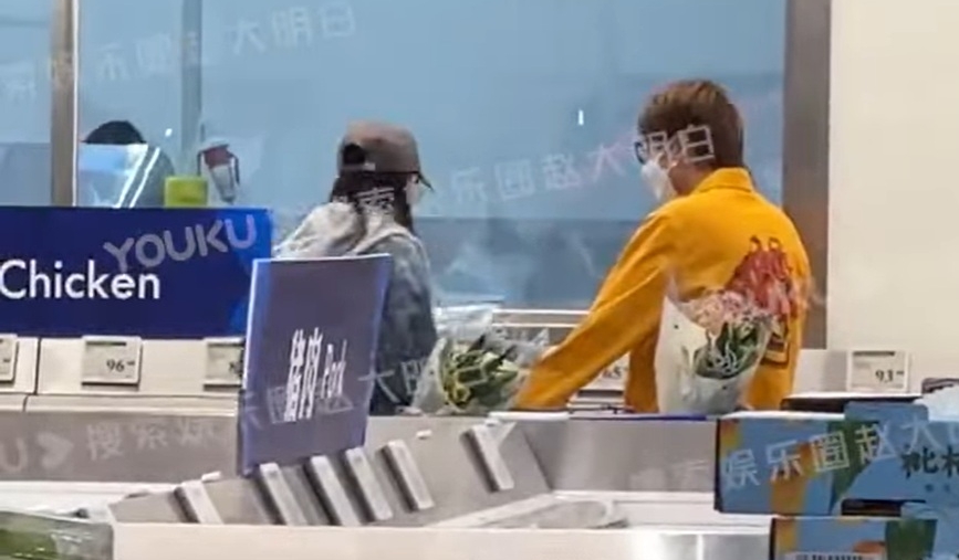 Ngọc nữ showbiz hẹn h&ograve; về nh&agrave; với sao nam gầy thảm họa d&ugrave; đ&atilde; c&oacute; bạn trai, th&ecirc;m nguồn tin l&ecirc;n tiếng- Ảnh 6.