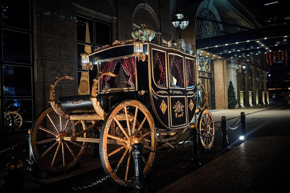 Thấy gi&aacute; v&agrave;ng tăng, kh&aacute;ch sạn liền dỡ gạch d&aacute;t v&agrave;ng đem b&aacute;n "bỏ t&uacute;i" 333 tỷ đồng- Ảnh 2.