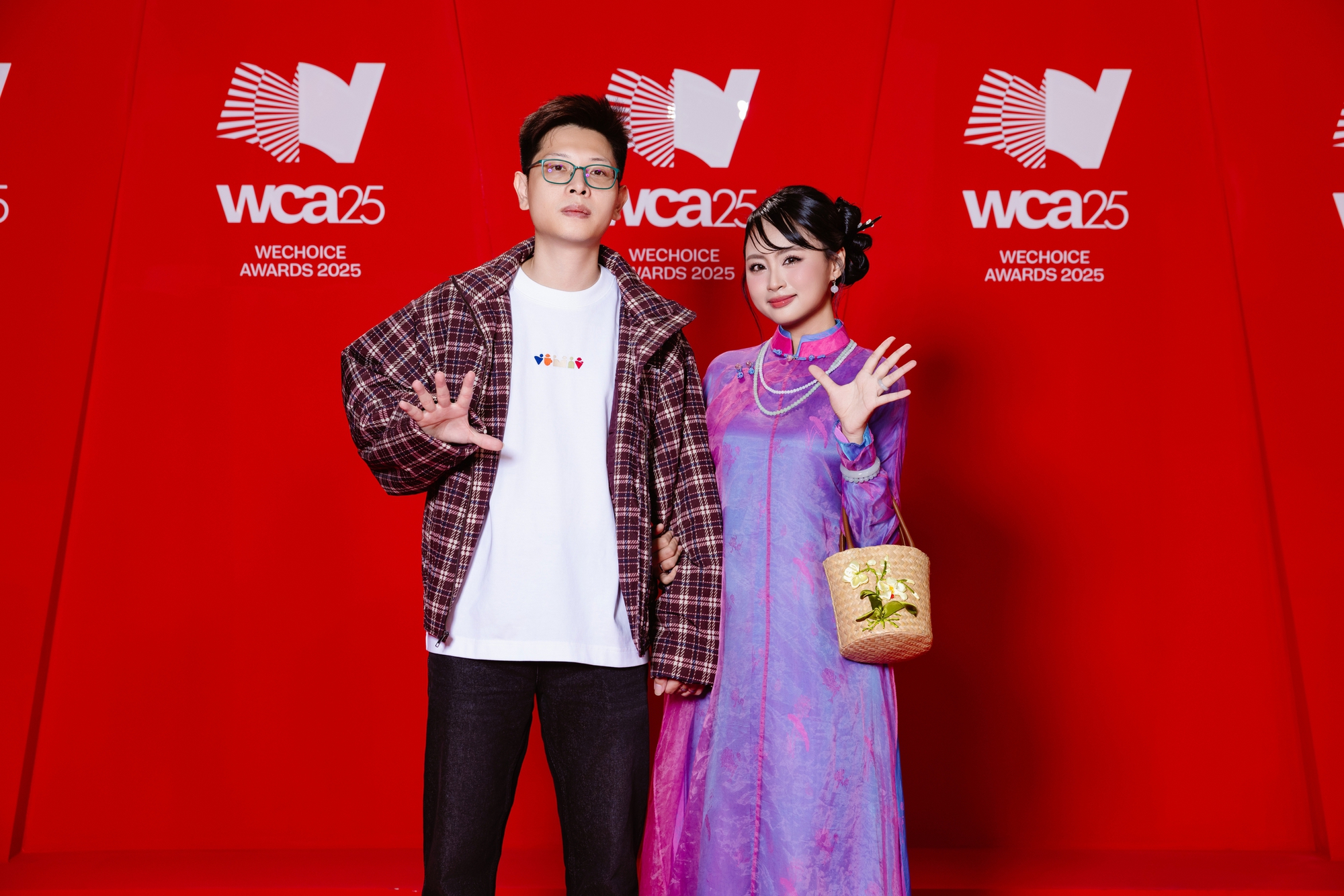 MC Phương Thảo, Minh Nghi v&agrave; Mai Dora khoe sắc tr&ecirc;n thảm đỏ WeChoice Awards 2025- Ảnh 1.