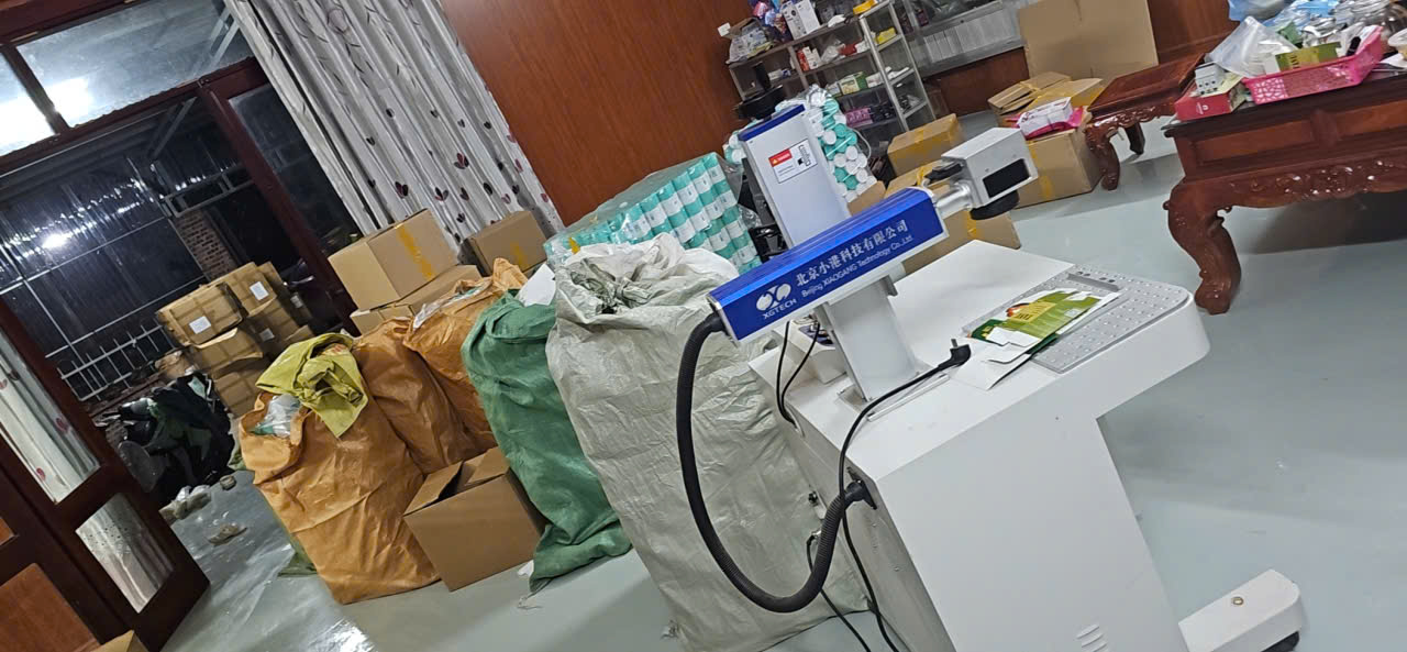 Kh&aacute;m x&eacute;t khẩn cấp 14 địa điểm ở 4 tỉnh th&agrave;nh trong chuy&ecirc;n &aacute;n đặc biệt lớn, bắt 3 '&ocirc;ng tr&ugrave;m' v&agrave; 23 người- Ảnh 4.