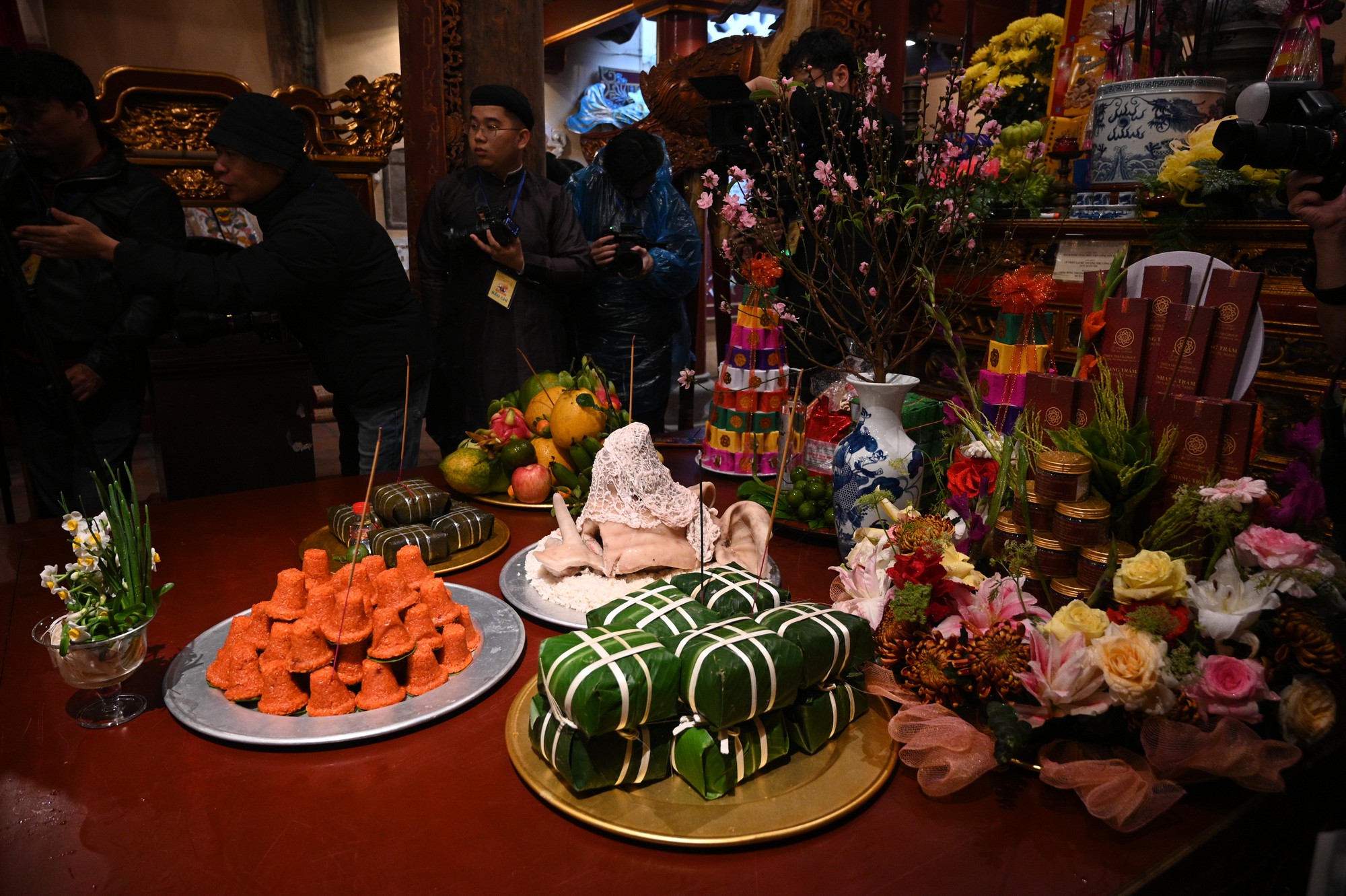 Giữa mưa r&eacute;t 15 độ, B&aacute;ch Hoa Bộ H&agrave;nh đ&atilde; tạo n&ecirc;n khung cảnh hiếm thấy giữa H&agrave; Nội- Ảnh 13.