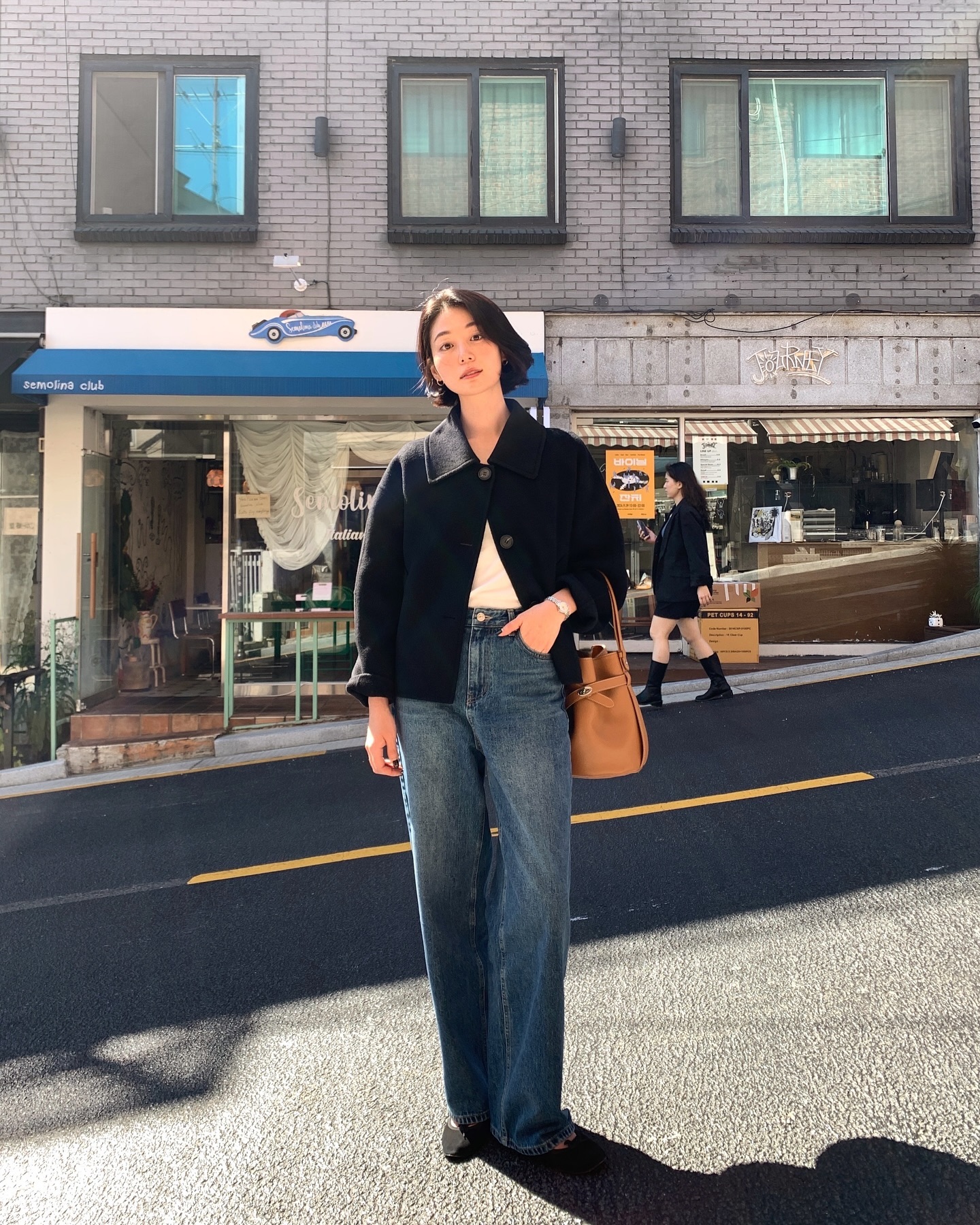 Áo khoác mặc với quần ống rộng: Chọn chuẩn thì đẹp và sang từng centimet- Ảnh 7.