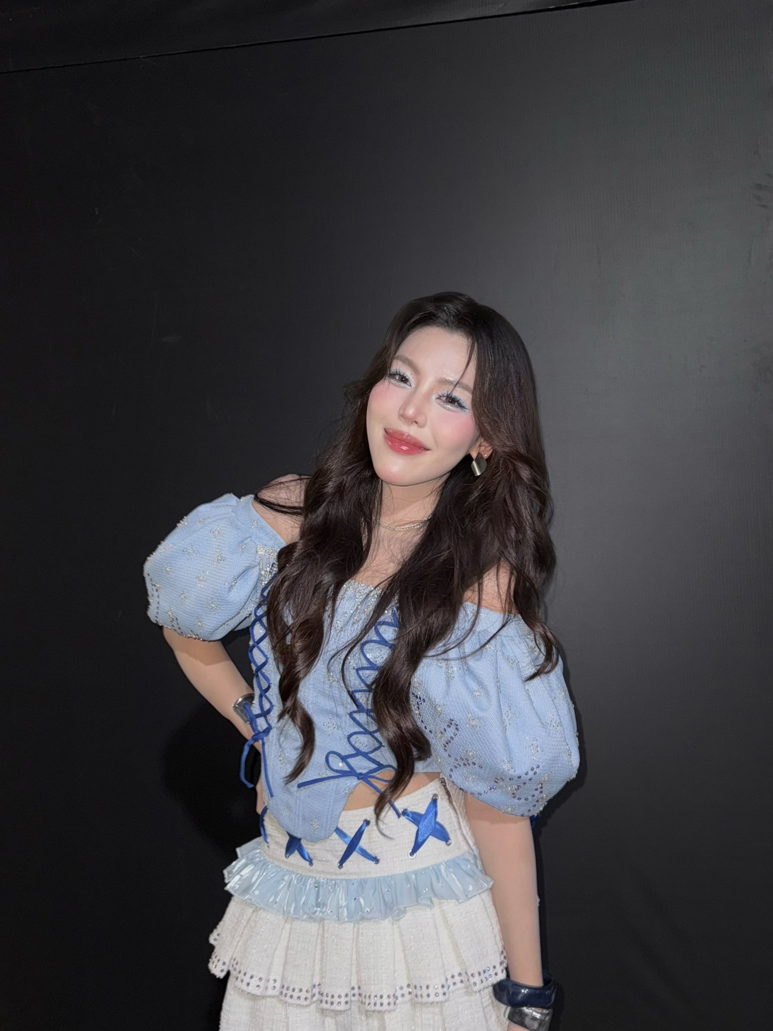 Qu&aacute; khứ của Trấn Th&agrave;nh v&agrave; c&ocirc; b&eacute; b&aacute;n cơm g&agrave;: 10 năm sau ai cũng nổi tiếng hơn- Ảnh 6.