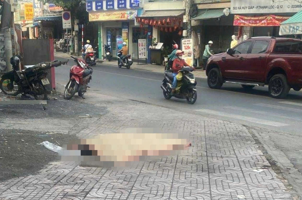 X&oacute;t xa t&agrave;i xế tử vong khi đi giao h&agrave;ng ở TP.HCM ng&agrave;y gi&aacute;p Tết- Ảnh 1.