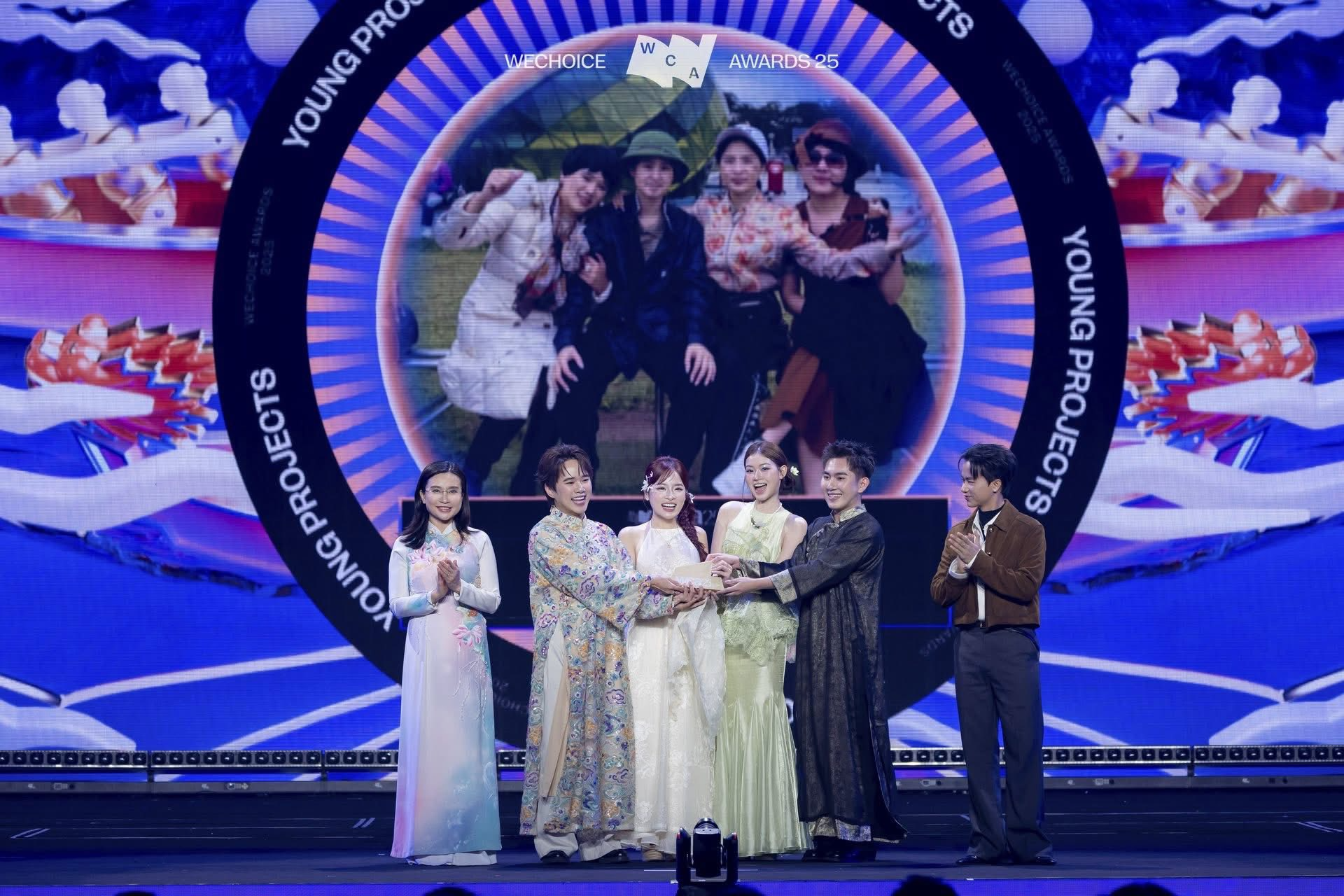 Vũ trụ Hồng Thơ kh&ocirc;i phục nhan sắc gốc!- Ảnh 8.