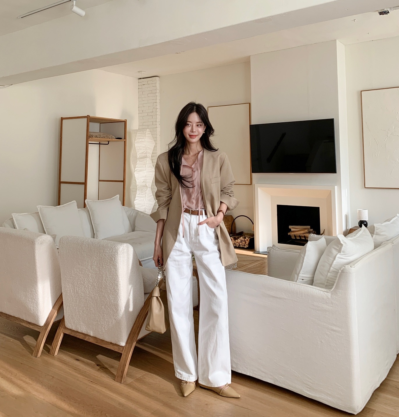 Áo khoác mặc với quần ống rộng: Chọn chuẩn thì đẹp và sang từng centimet- Ảnh 2.