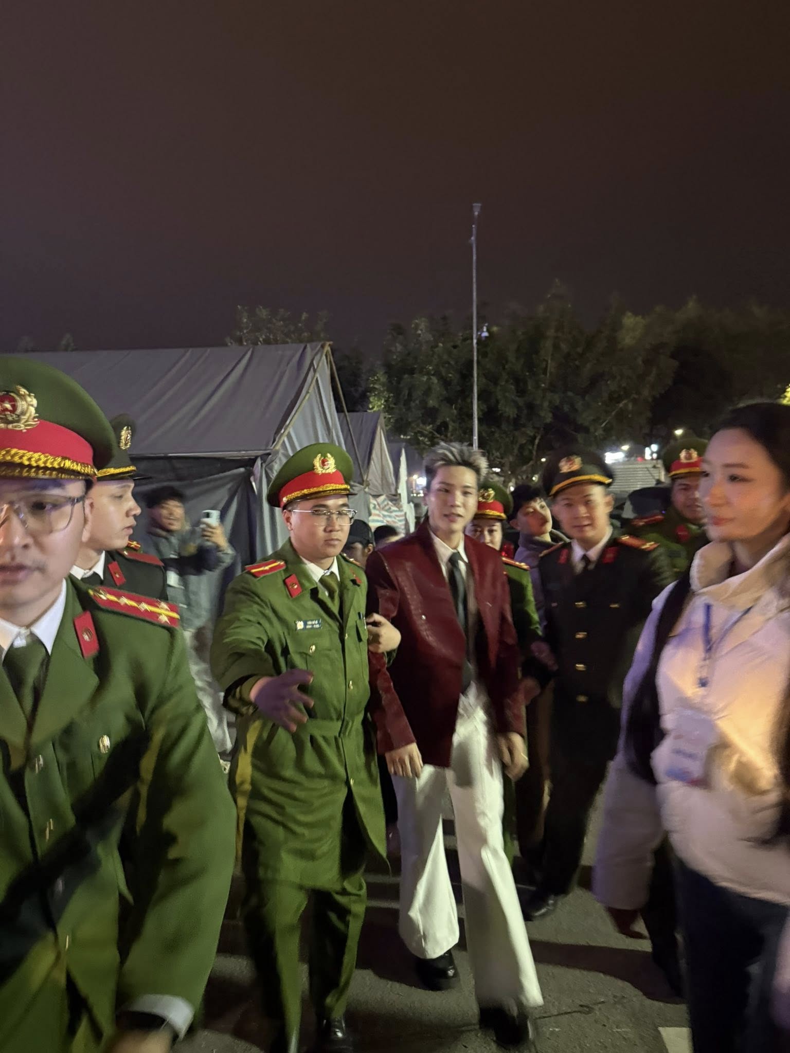 "Qu&acirc;n A.P bị &aacute;p giải" - chuyện g&igrave; đang xảy ra m&agrave; viral khắp MXH?- Ảnh 4.