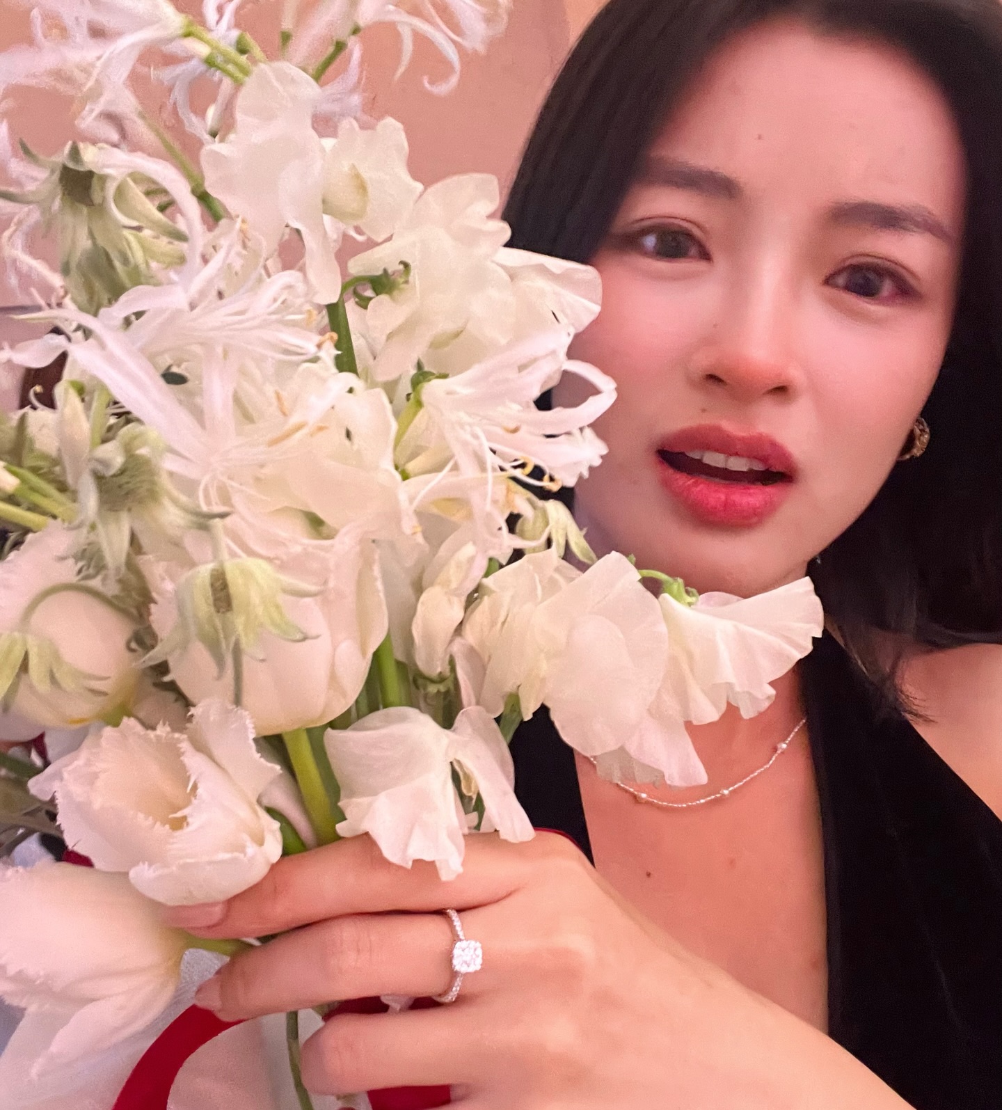 "N&agrave;ng thơ" Vbiz được cầu h&ocirc;n- Ảnh 2.