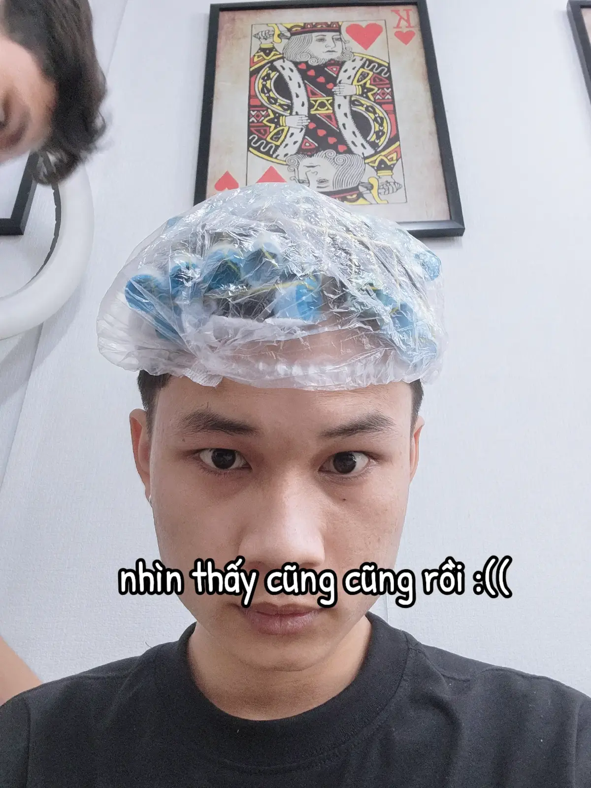 Cận Tết ch&agrave;ng trai đi l&agrave;m t&oacute;c v&agrave; c&aacute;i kết &ldquo;thảm hoạ