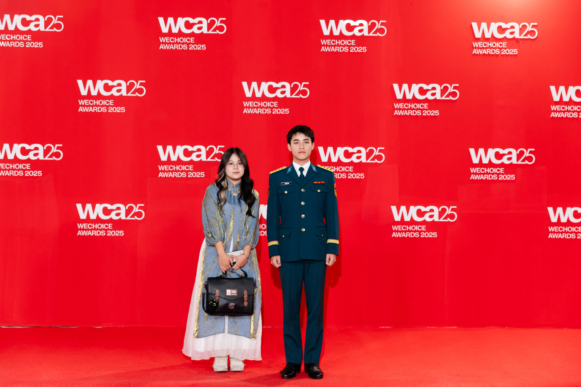 Đại t&aacute;, phi c&ocirc;ng cấp 1 Nguyễn Thế Dũng đứng cạnh Đại u&yacute; Đ&agrave;o Văn B&igrave;nh: Ph&iacute;a sau bức ảnh g&acirc;y b&atilde;o mạng- Ảnh 8.