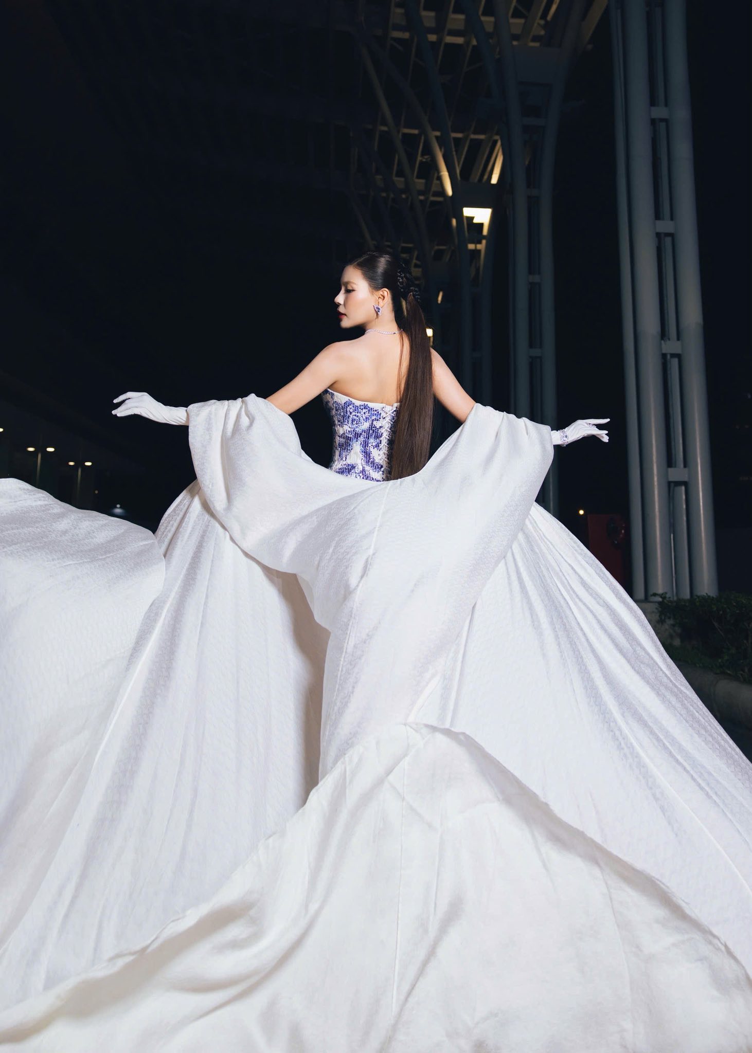 Chê sao nổi cặp vợ chồng lão hoá ngược đỉnh nhất Vbiz: Đẹp quá mức cho phép, thách ai đoán được tuổi thật- Ảnh 8.