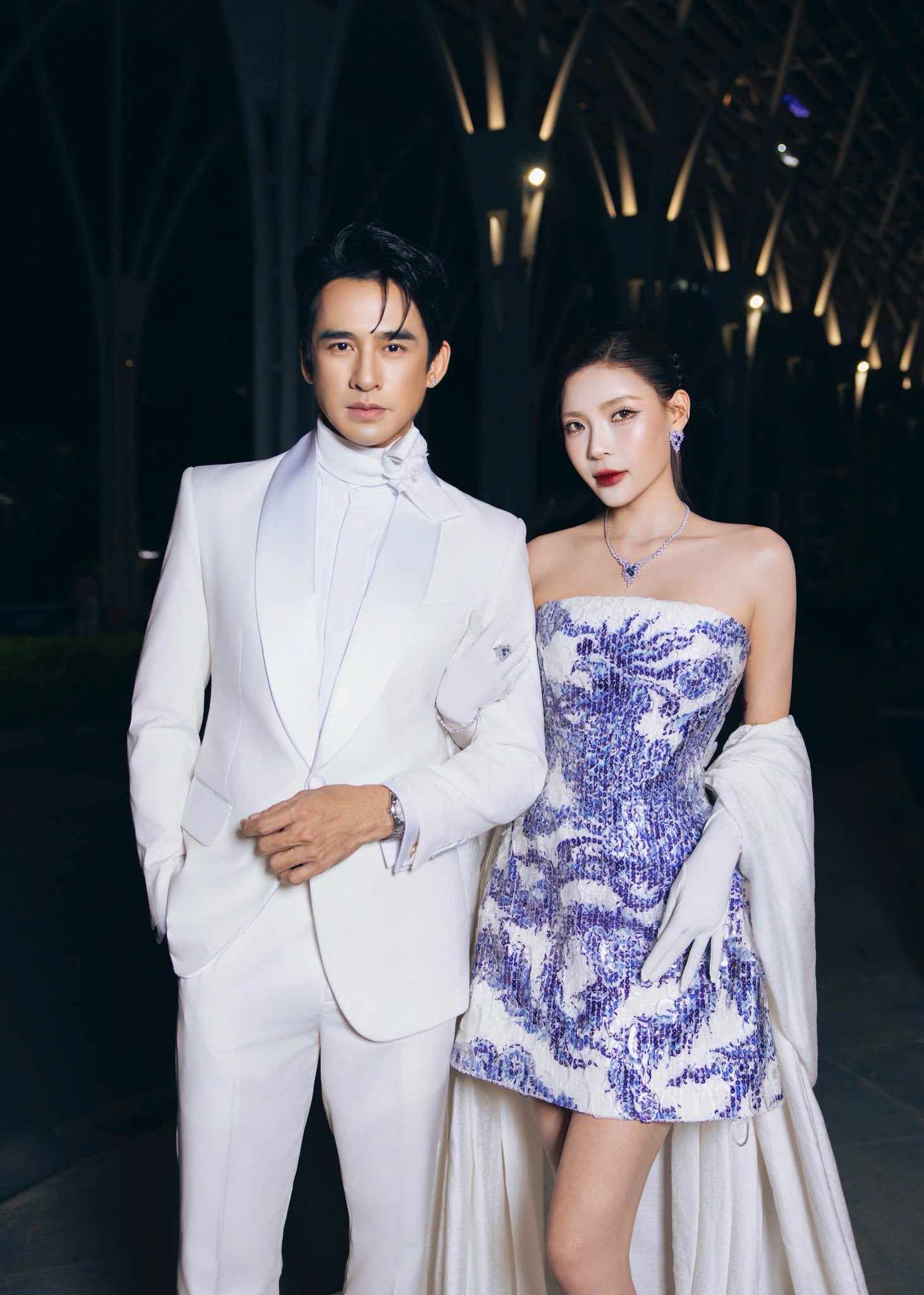 Chê sao nổi cặp vợ chồng lão hoá ngược đỉnh nhất Vbiz: Đẹp quá mức cho phép, thách ai đoán được tuổi thật- Ảnh 4.