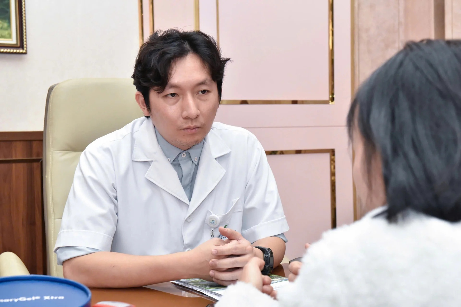 Tưởng mệt v&igrave; ăn Tết, người phụ nữ bị đột quỵ- Ảnh 2.