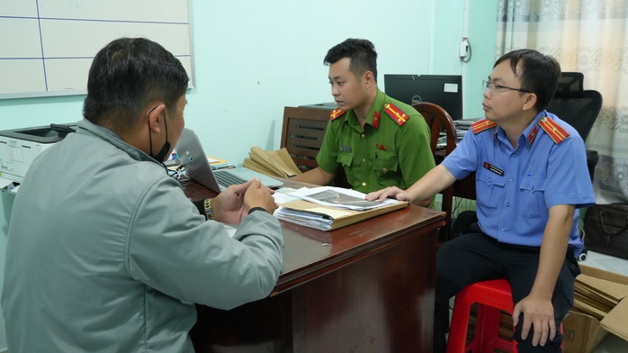 Vụ &ldquo;chuyến xe b&atilde;o t&aacute;p&rdquo; ở Đồng Th&aacute;p: Sẽ x&eacute;t xử lưu động trước Tết Nguy&ecirc;n đ&aacute;n 2026- Ảnh 1.