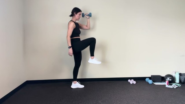 Sau tuổi 60, nếu l&agrave;m trọn 3 động t&aacute;c n&agrave;y trong 60 gi&acirc;y: Kh&ocirc;ng chỉ khỏe, m&agrave; c&ograve;n l&agrave; dấu hiệu cơ thể đang &ldquo;trẻ hơn tuổi&rdquo;- Ảnh 3.