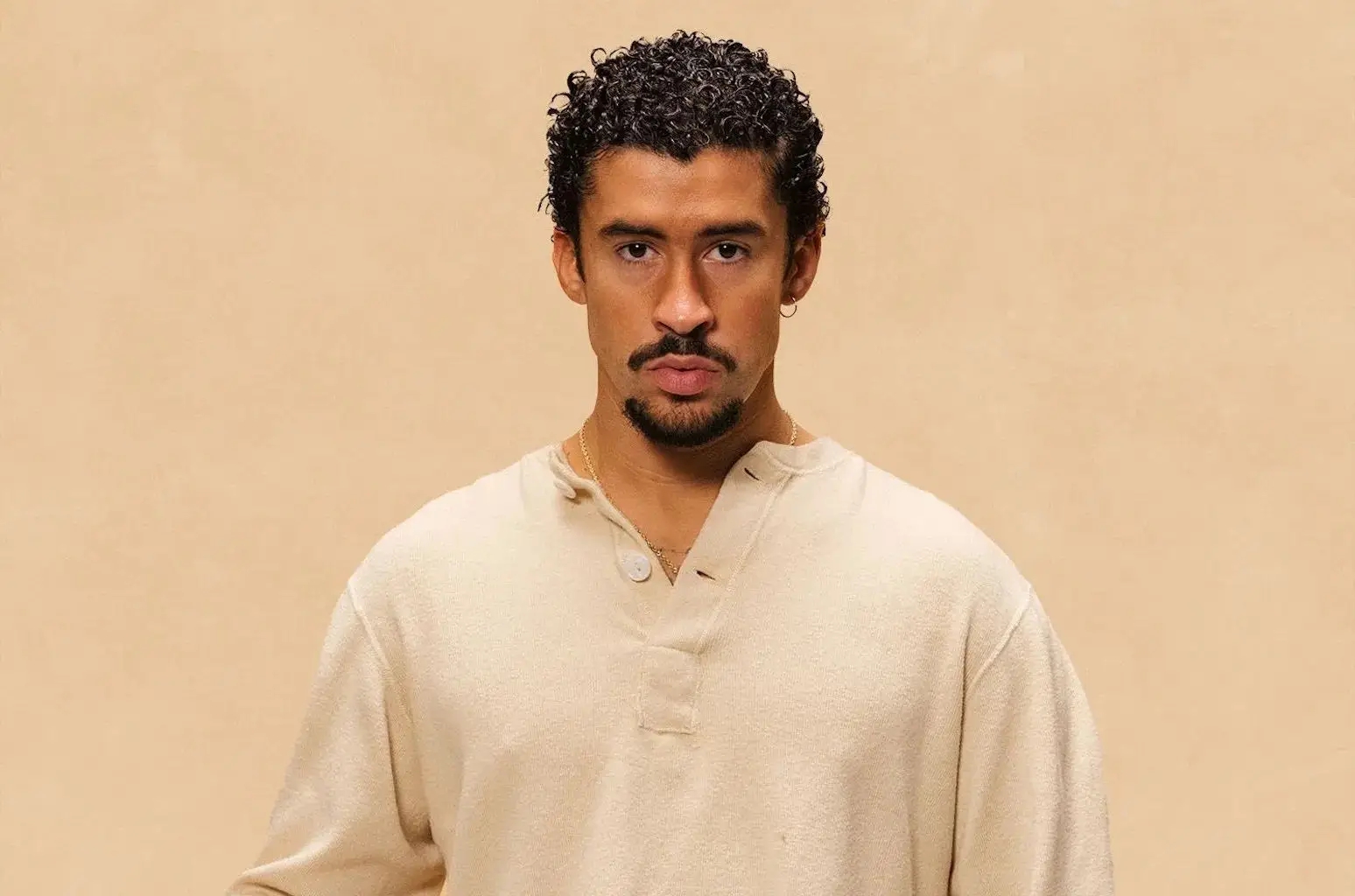 Người đ&agrave;n &ocirc;ng oanh tạc 2026: Vừa thắng Grammy đ&atilde; đại n&aacute;o Super Bowl, cả loạt si&ecirc;u sao g&oacute;p vui- Ảnh 5.