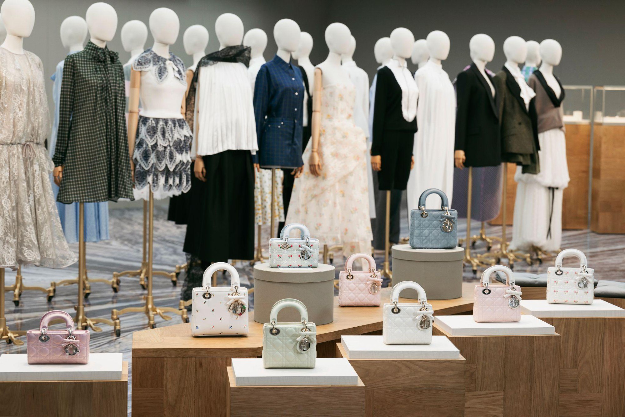 Bộ sưu tập Xu&acirc;n/H&egrave; 2026 của Dior được sao Việt y&ecirc;u th&iacute;ch- Ảnh 9.