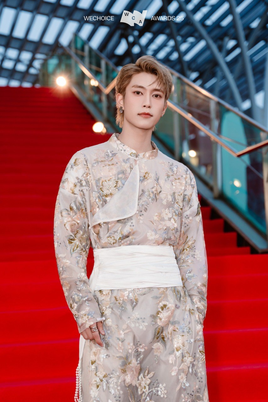 Trai đẹp 2K2 ph&aacute;t s&aacute;ng đ&uacute;ng nghĩa tại WeChoice Awards 2025 l&agrave; ai?- Ảnh 3.