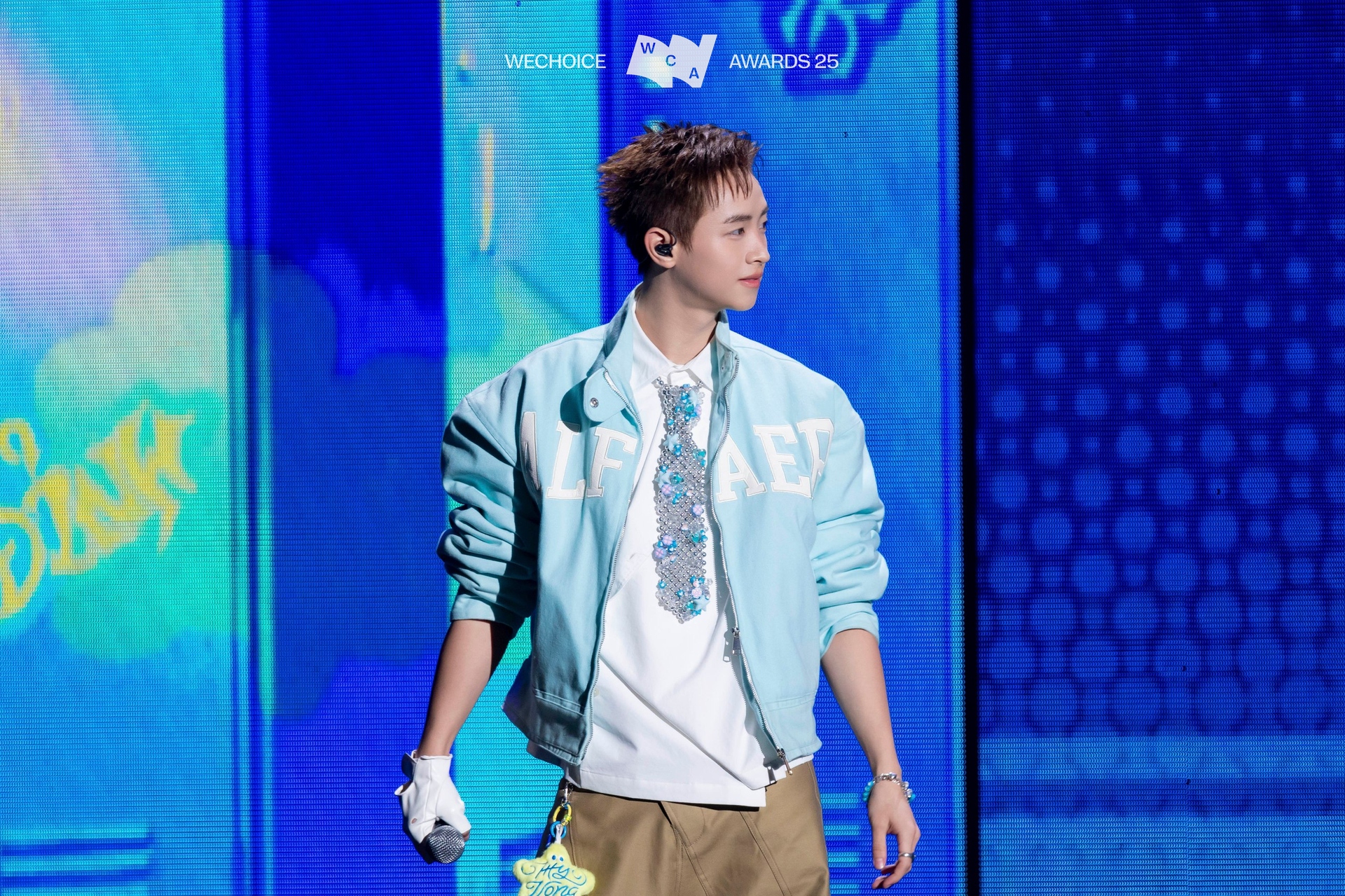 Việt Nam c&oacute; 1 nh&oacute;m nhạc nam - nữ visual th&iacute;ch m&ecirc;, nhạc hay kỹ năng cực 