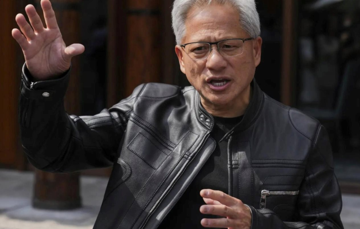 CEO Nvidia: N&eacute; AI l&agrave; hạ s&aacute;ch, kiểu người mất kỹ năng n&agrave;y chắc chắn sẽ bị bỏ lại ph&iacute;a sau!- Ảnh 1.