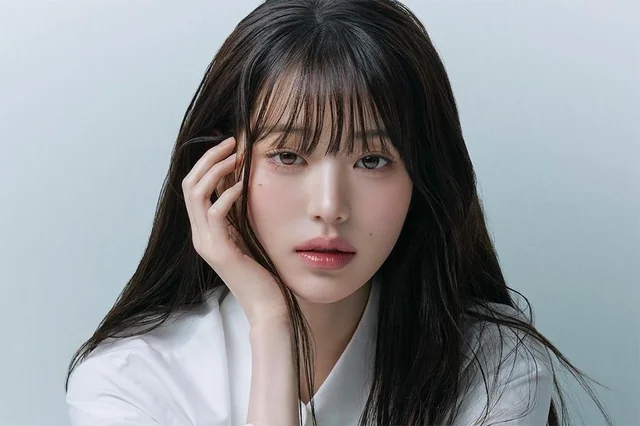 Gương mặt cứng đờ tới phát sợ của công chúa Kpop- Ảnh 8.