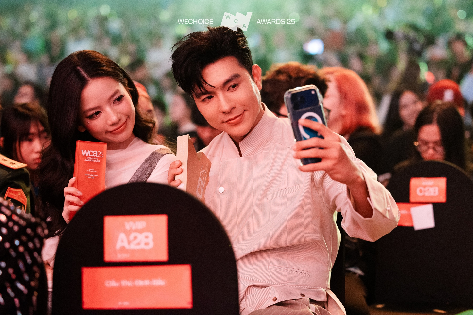 Thần ti&ecirc;n tỷ tỷ đẹp đi&ecirc;n đảo của WeChoice 2025 khiến netizen li&ecirc;n tưởng tới tiểu c&ocirc;ng ch&uacute;a thế hệ mới của Cbiz- Ảnh 8.