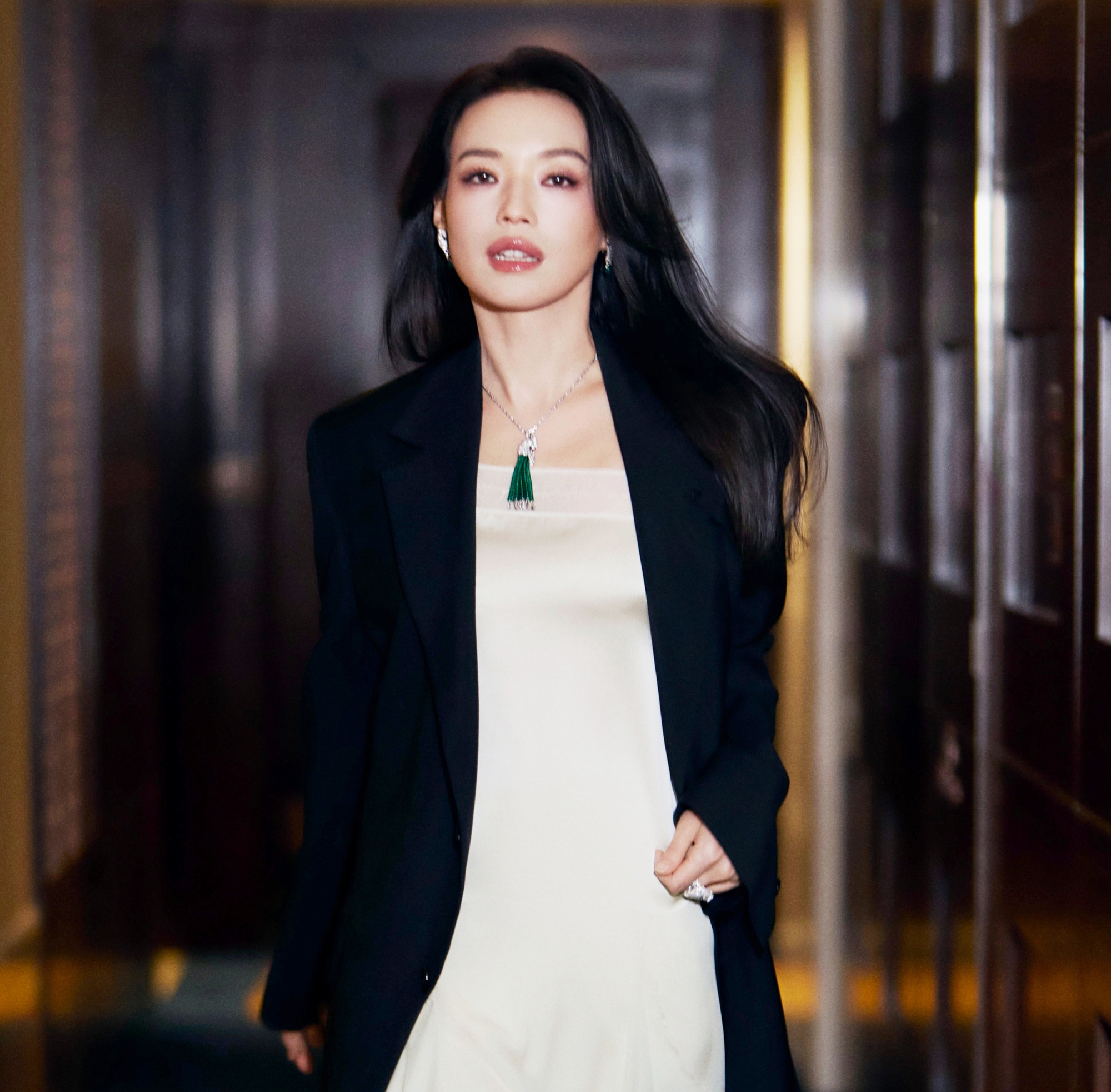 Chưa thấy ai U50 vẫn trẻ d&atilde; man thế n&agrave;y: 30 năm kh&ocirc;ng gi&agrave; đi, kim cương d&ugrave; bao nhi&ecirc;u tuổi vẫn l&agrave; kim cương- Ảnh 2.