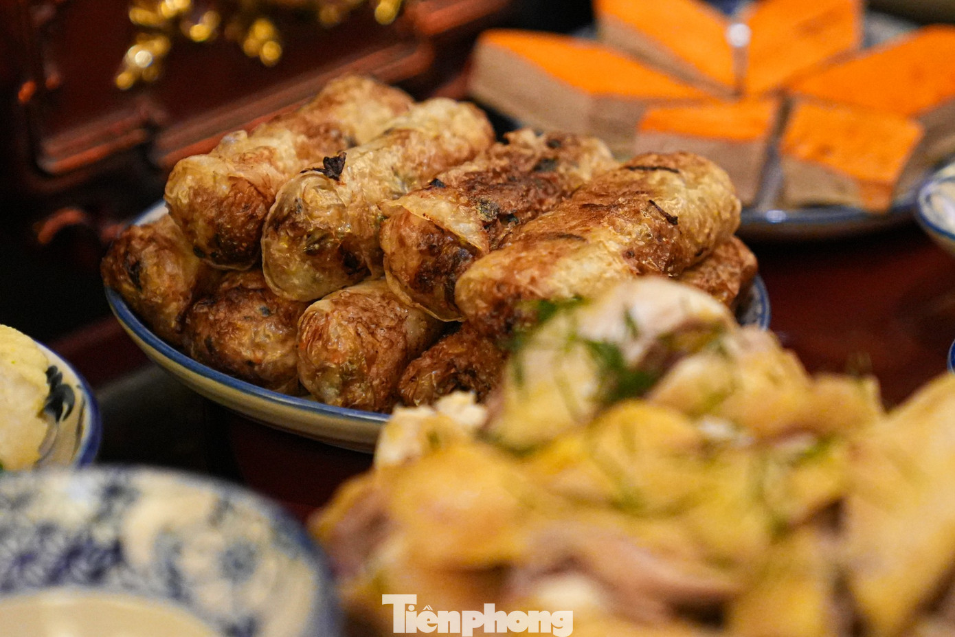 Kh&aacute;ch T&acirc;y th&iacute;ch th&uacute; m&acirc;m cỗ c&uacute;ng &ocirc;ng C&ocirc;ng &ocirc;ng T&aacute;o 'chuẩn vị' H&agrave; th&agrave;nh- Ảnh 6.
