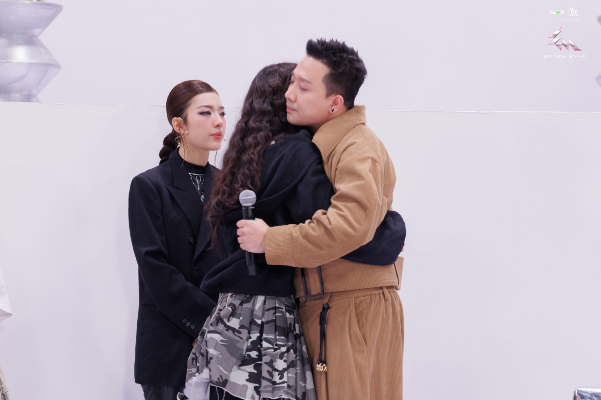 Qu&aacute; khứ của Trấn Th&agrave;nh v&agrave; c&ocirc; b&eacute; b&aacute;n cơm g&agrave;: 10 năm sau ai cũng nổi tiếng hơn- Ảnh 2.