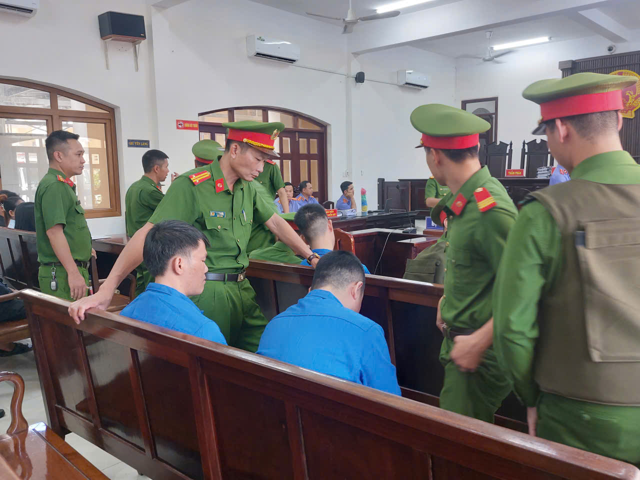 Đang x&eacute;t xử vụ thảm &aacute;n l&agrave;m 3 người tử vong ở Đồng Nai- Ảnh 2.