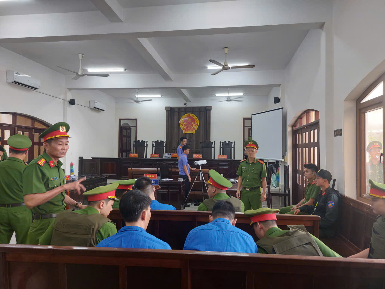 Đang x&eacute;t xử vụ thảm &aacute;n l&agrave;m 3 người tử vong ở Đồng Nai- Ảnh 4.