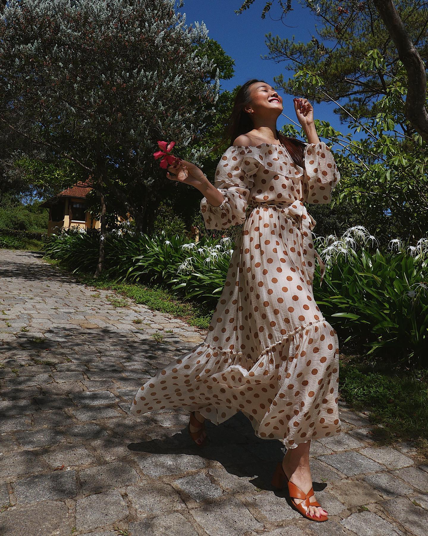 5 kiểu váy nhẹ nhàng tươi xinh, nhìn là muốn sắm ngay- Ảnh 10. 5 kiểu váy nhẹ nhàng tươi xinh, nhìn là muốn sắm ngay- Ảnh 10.