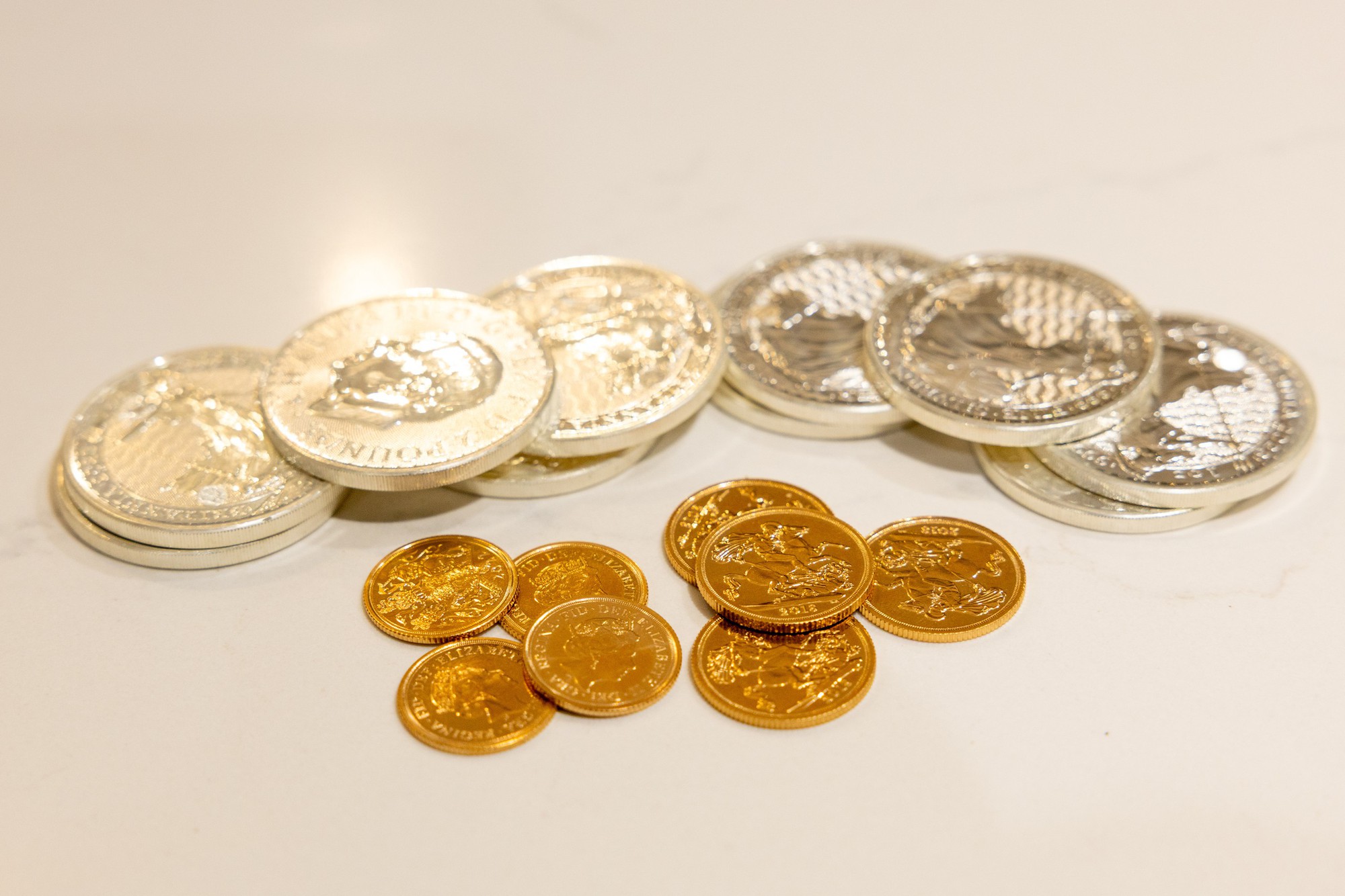 Mua v&agrave;ng kh&ocirc;ng phải v&igrave; &ldquo;ham gi&aacute; tăng&rdquo;, đ&acirc;y mới l&agrave; mục ti&ecirc;u lớn nhất- Ảnh 2.