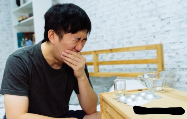 Nam t&agrave;i xế ph&aacute;t hiện ung thư phổi giai đoạn cuối nhờ 1 kh&oacute; chịu rất nhiều người tưởng "chuyện nhỏ" khi ngồi xe hơi- Ảnh 3.