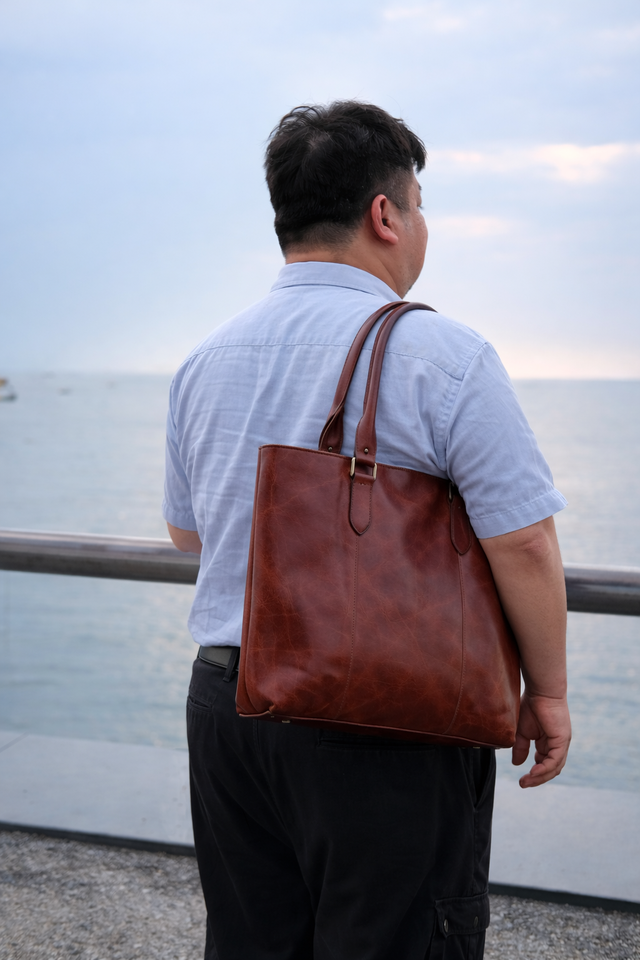 Chồng t&ocirc;i sắp 40 tuổi, v&agrave; x&eacute;t một c&aacute;ch nghi&ecirc;m t&uacute;c th&igrave; c&oacute; nhiều quần &aacute;o anh ấy n&ecirc;n vứt ngay lập tức- Ảnh 10.