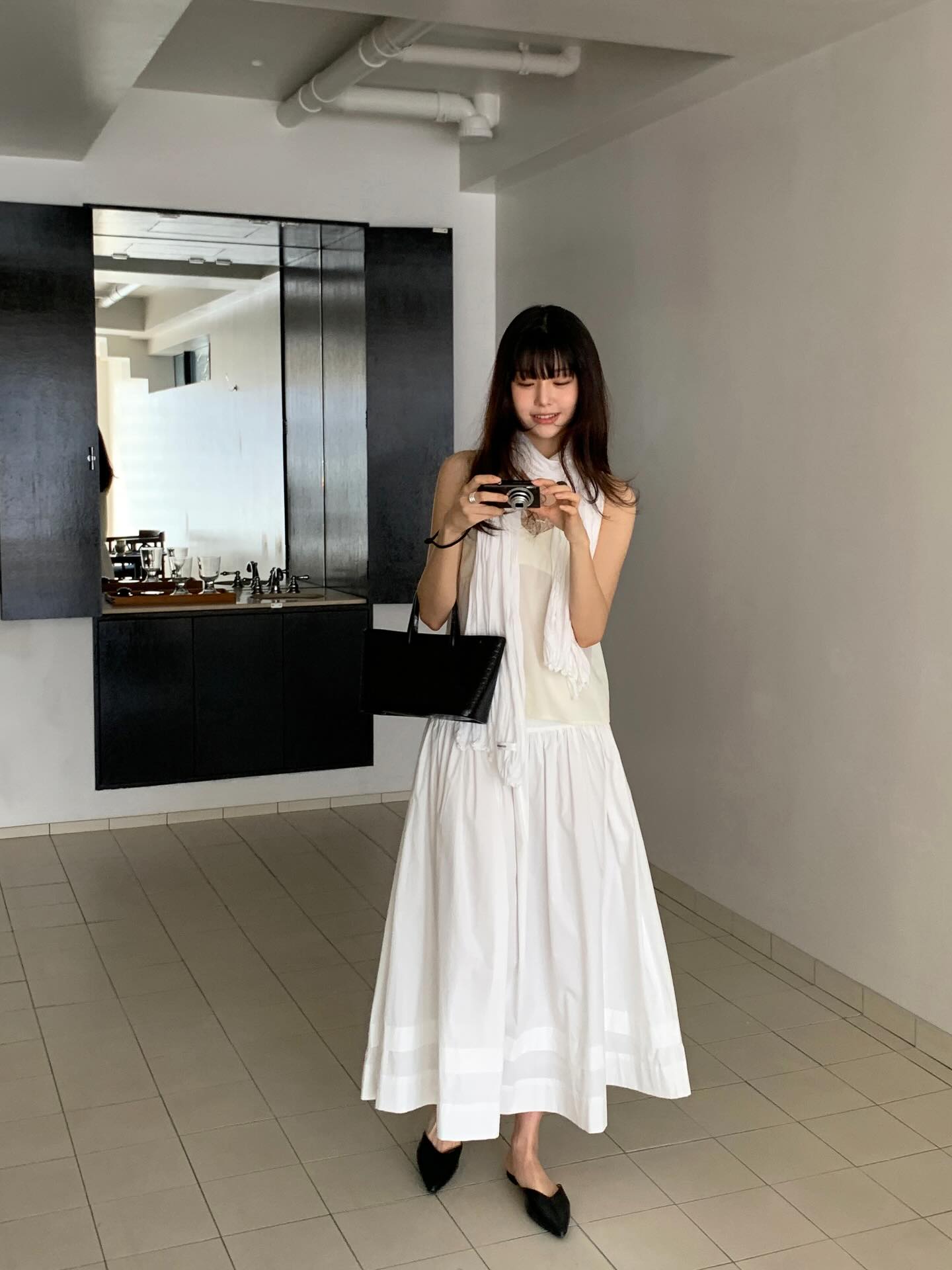 Gi&agrave;y bệt cũng c&oacute; thể sang chảnh h&oacute;a cả set đồ, nếu chị em chọn đ&uacute;ng 4 kiểu- Ảnh 5.