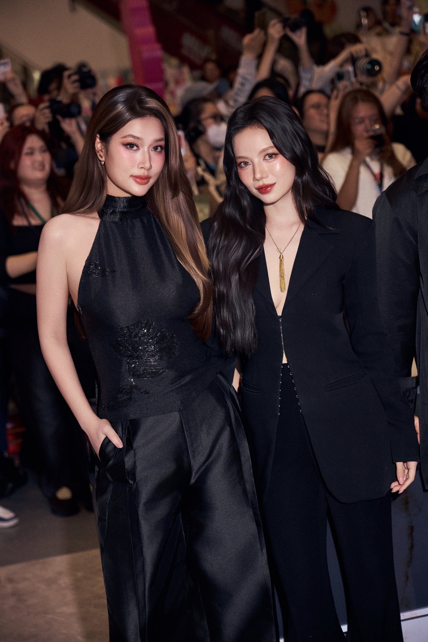 Mỹ nh&acirc;n Việt đẹp cỡ n&agrave;y m&agrave; bị bỏ qu&ecirc;n 10 năm trời, cứ xuất hiện l&agrave; được 