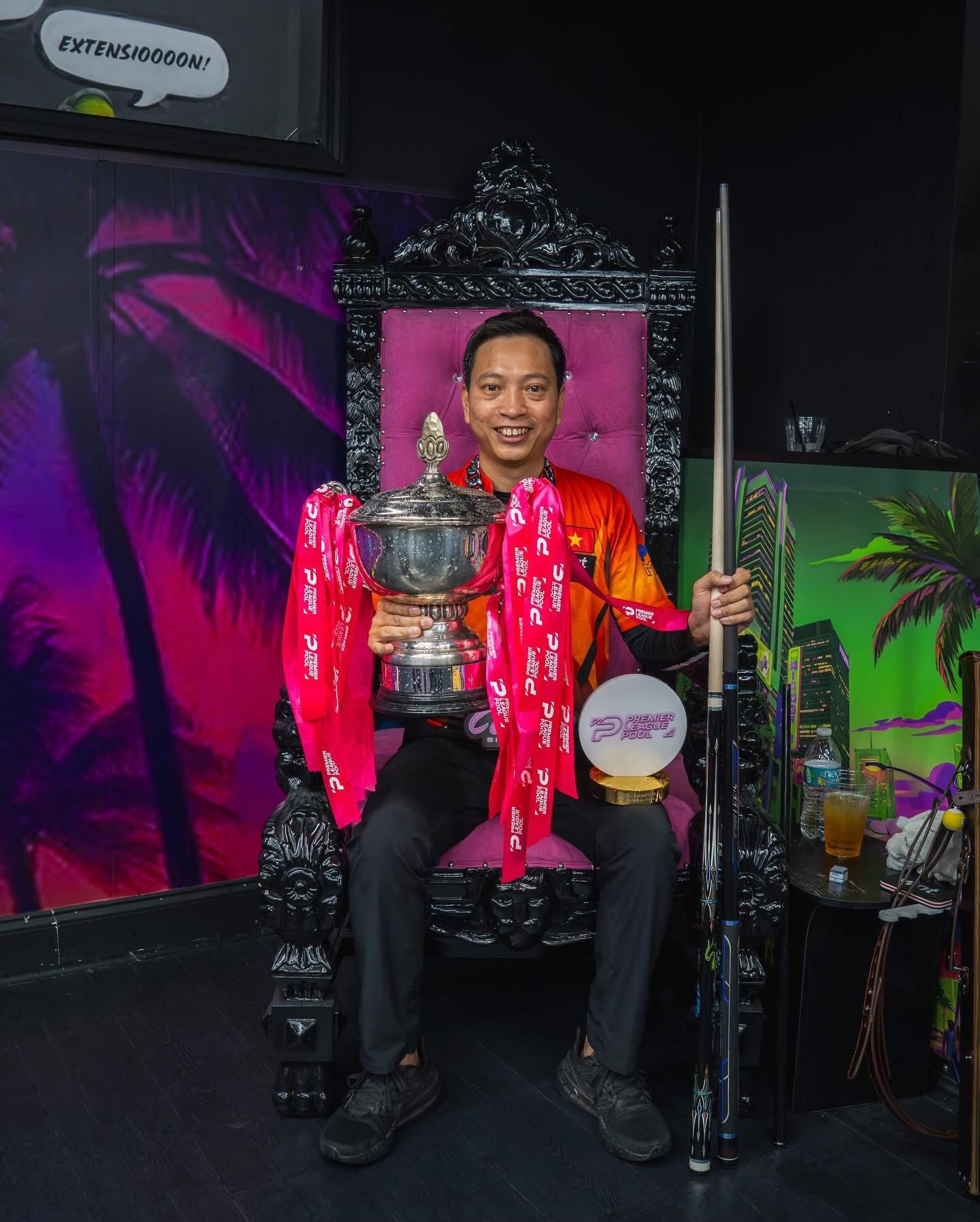 Cầm c&uacute;p v&ocirc; địch v&agrave; vị tr&iacute; top 1 thế giới: Cơ thủ Dương Quốc Ho&agrave;ng n&oacute;i g&igrave; về cảm gi&aacute;c "sĩ" nhất sự nghiệp?- Ảnh 1.