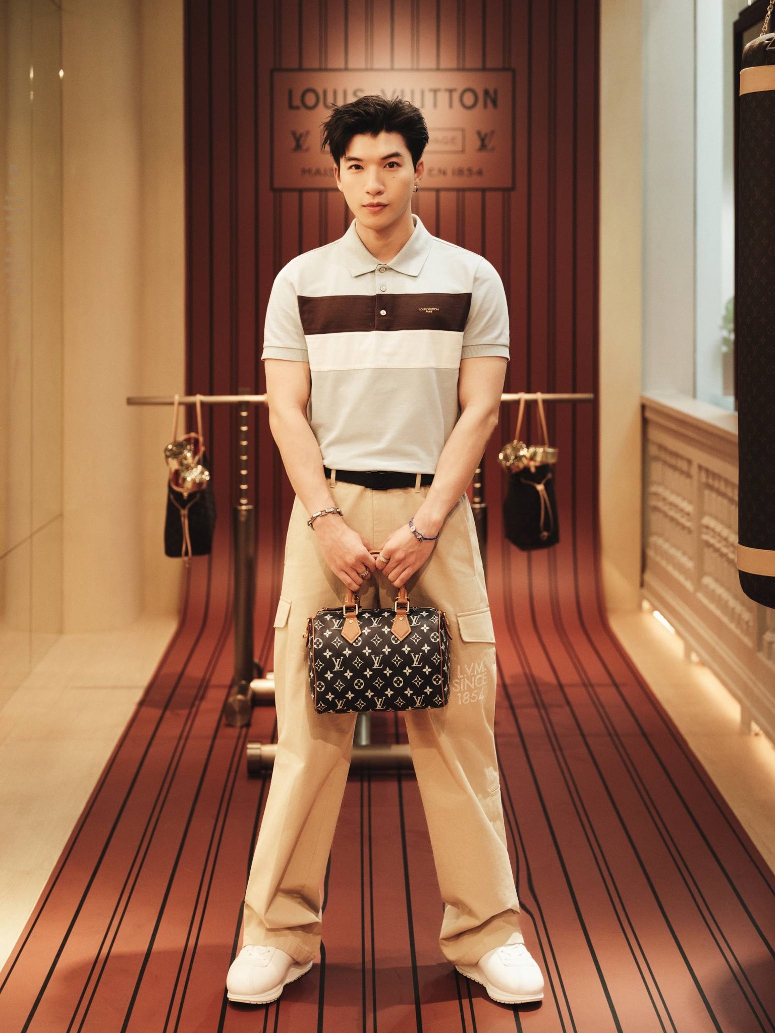 Kh&aacute;ch sạn Louis Vuitton đầu ti&ecirc;n đ&oacute;n HIEUTHUHAI l&agrave;m kh&aacute;ch VIP nhưng v&igrave; sao kh&ocirc;ng cho ngủ qua đ&ecirc;m?- Ảnh 1.