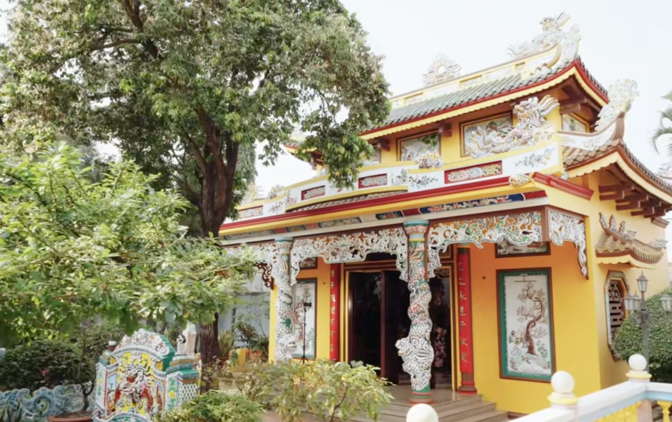 Quen nhau tại &Uacute;c, về Việt Nam tổ chức lễ cưới: &Aacute;i nữ gia tộc tổ chức lễ rước d&acirc;u tại nh&agrave; thờ tổ khiến bao người xu&yacute;t xoa- Ảnh 8.