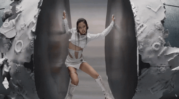 Giải m&atilde; MV GO: BLACKPINK t&aacute;i định nghĩa quyền lực to&agrave;n cầu, cả loạt ẩn &yacute; thần thoại v&agrave; văn ho&aacute; g&acirc;y ngỡ ng&agrave;ng- Ảnh 15.