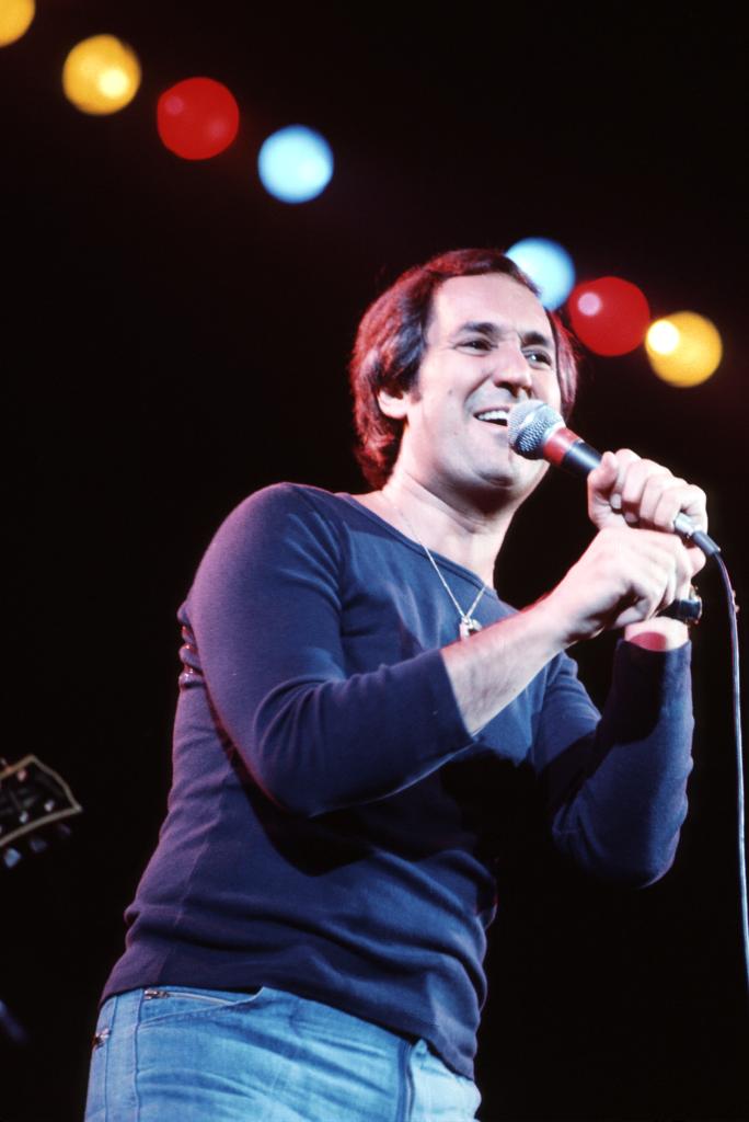 Huyền thoại âm nhạc đột ngột qua đời- Ảnh 5. Huyền thoại âm nhạc đột ngột qua đời- Ảnh 5.