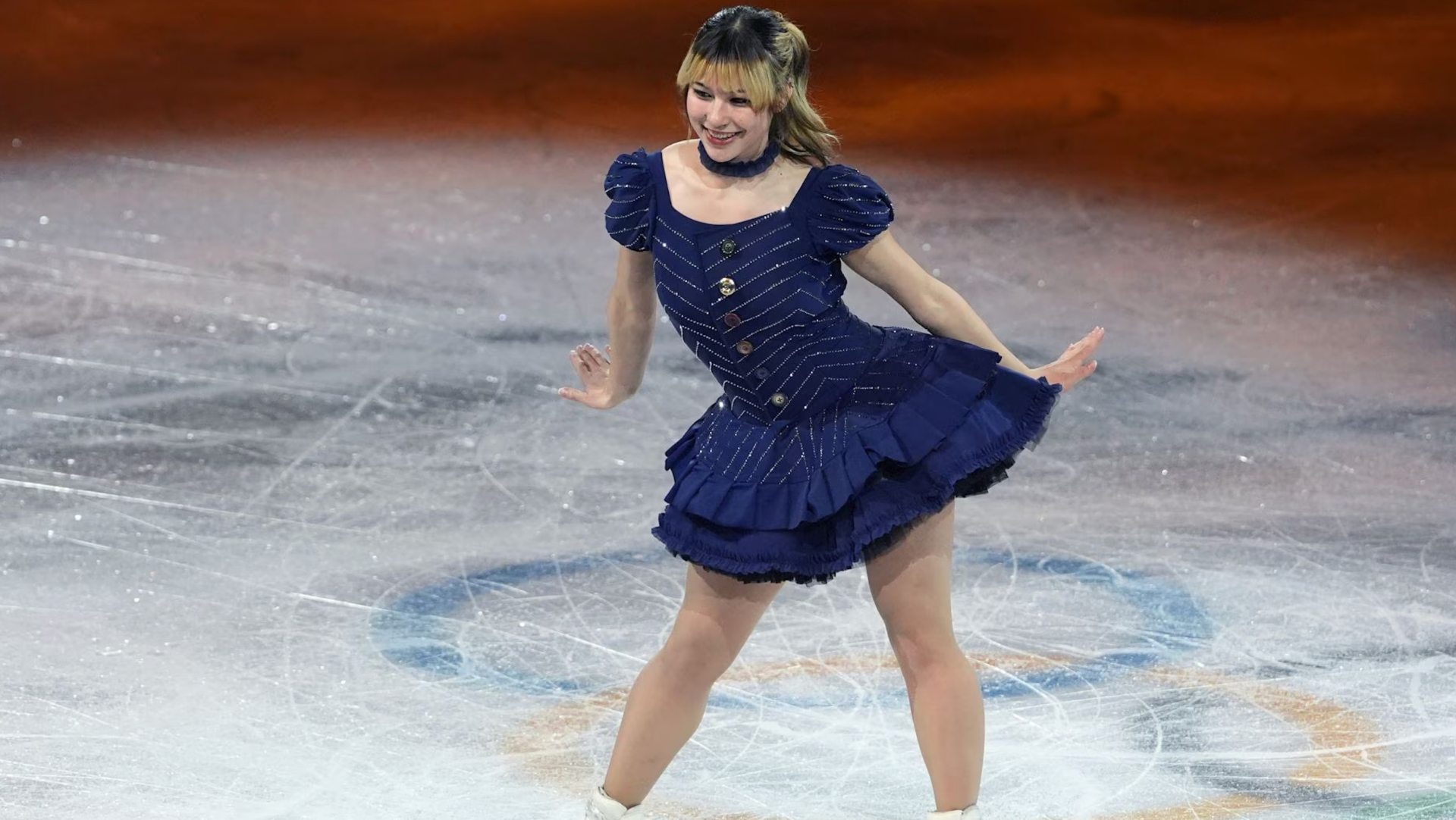 Ca kh&uacute;c tho&aacute;t flop nhờ m&agrave;n tr&igrave;nh diễn của &ldquo;c&ocirc;ng ch&uacute;a băng&rdquo; đạt huy chương v&agrave;ng tại sự kiện thể thao lớn nhất h&agrave;nh tinh- Ảnh 2.