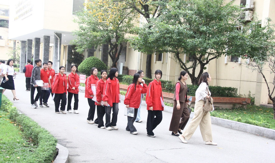 Gần 1,3 vạn học sinh dự Olympic H&oacute;a học v&agrave; khoa học tự nhi&ecirc;n 2026- Ảnh 10.