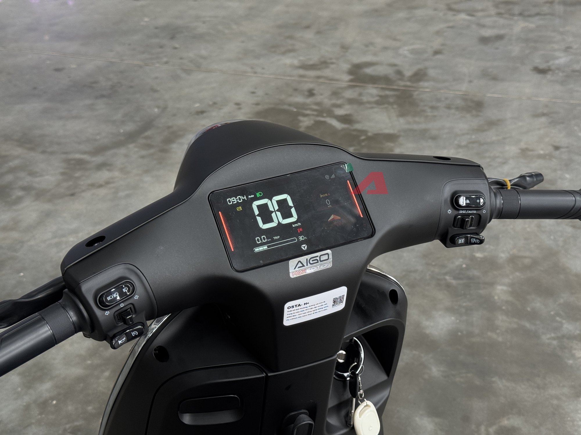 Yadea Osta chốt giá cao nhất 31,99 triệu đồng: Nhiều công nghệ giống ô tô, 'phượt' Hà Nội - Hạ Long không cần sạc- Ảnh 11. Yadea Osta chốt giá cao nhất 31,99 triệu đồng: Nhiều công nghệ giống ô tô, 'phượt' Hà Nội - Hạ Long không cần sạc- Ảnh 11.