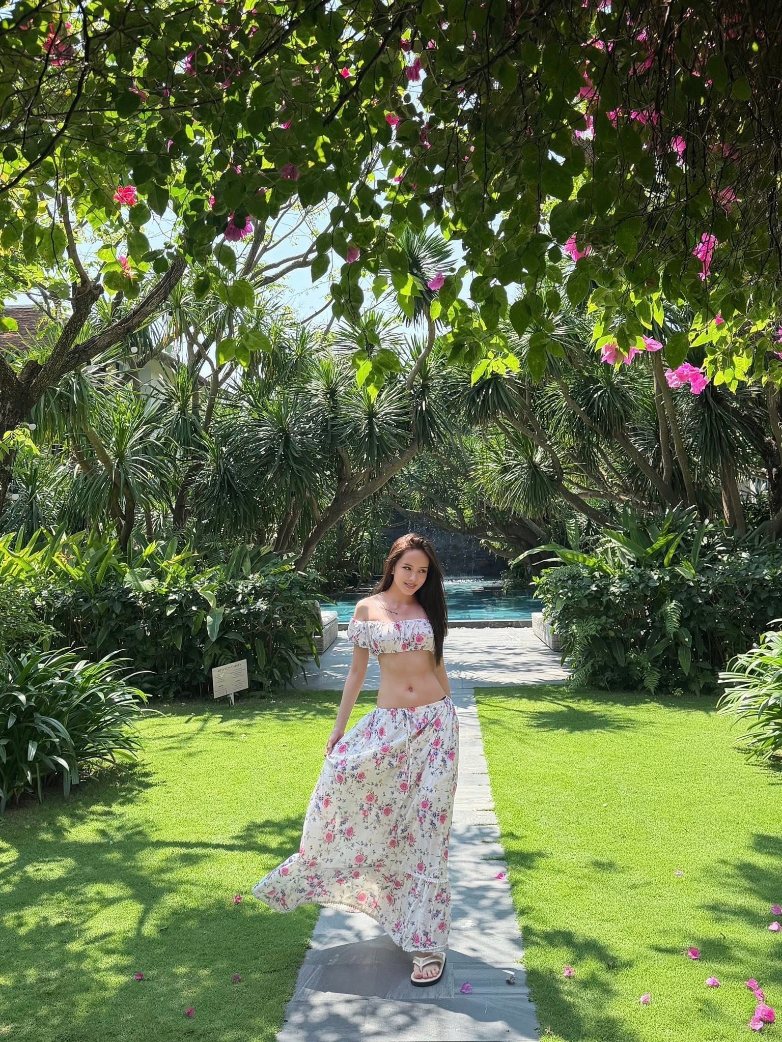 Thiều Bảo Tr&acirc;m khiến hội chị em &aacute;p lực đầu năm- Ảnh 1.