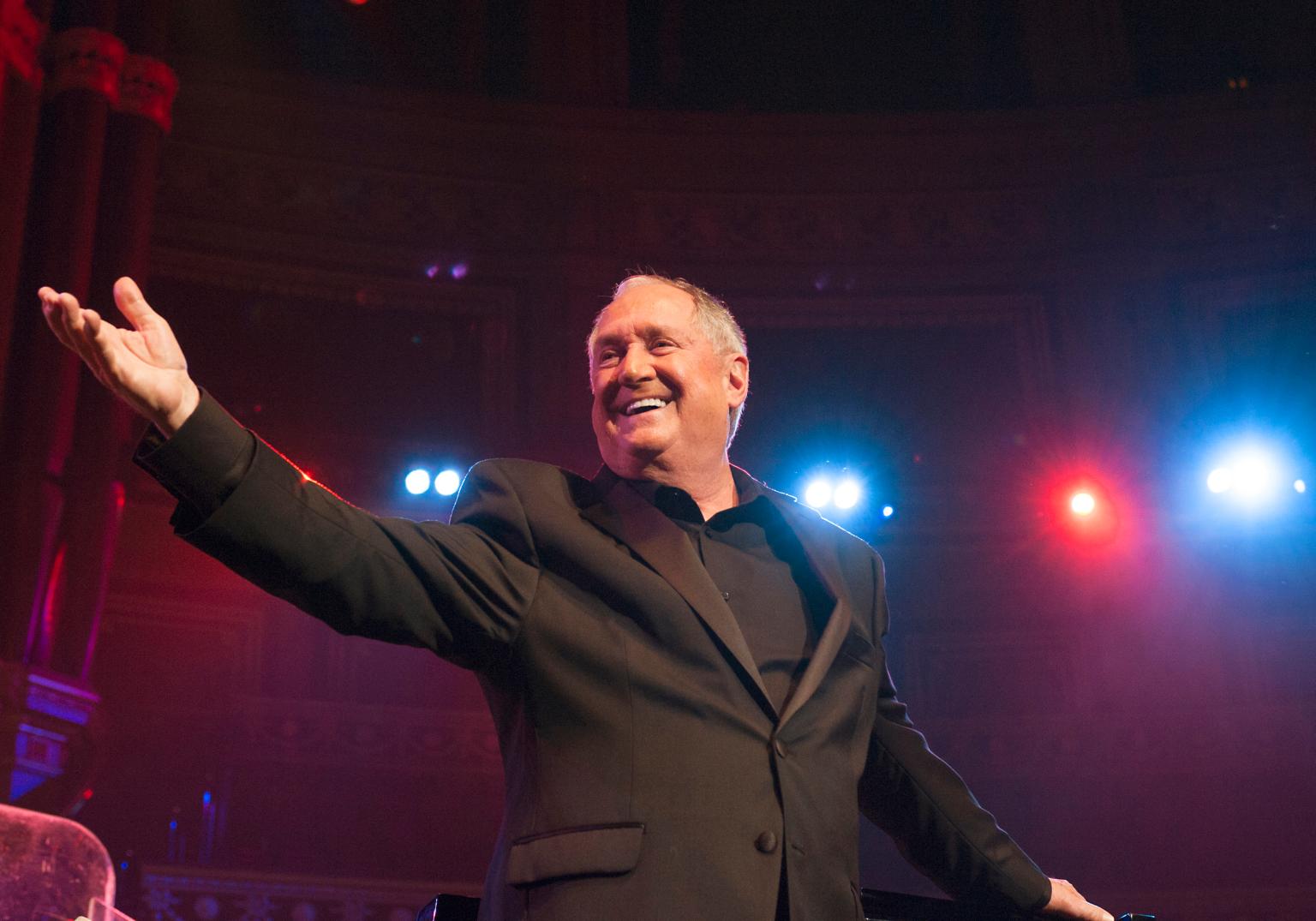 Huyền thoại âm nhạc đột ngột qua đời- Ảnh 1. Huyền thoại âm nhạc đột ngột qua đời- Ảnh 1.