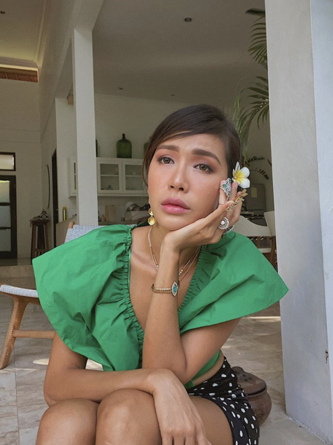 T&igrave;nh h&igrave;nh mới nhất của vợ chồng Minh T&uacute; khi mắc kẹt ở Oman- Ảnh 3.